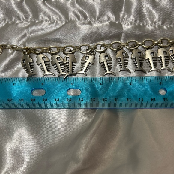 Vintage Fishbone skeleton bracket - Picture 2 of 2